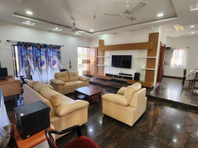 Hampi Premium Homestay with Cook